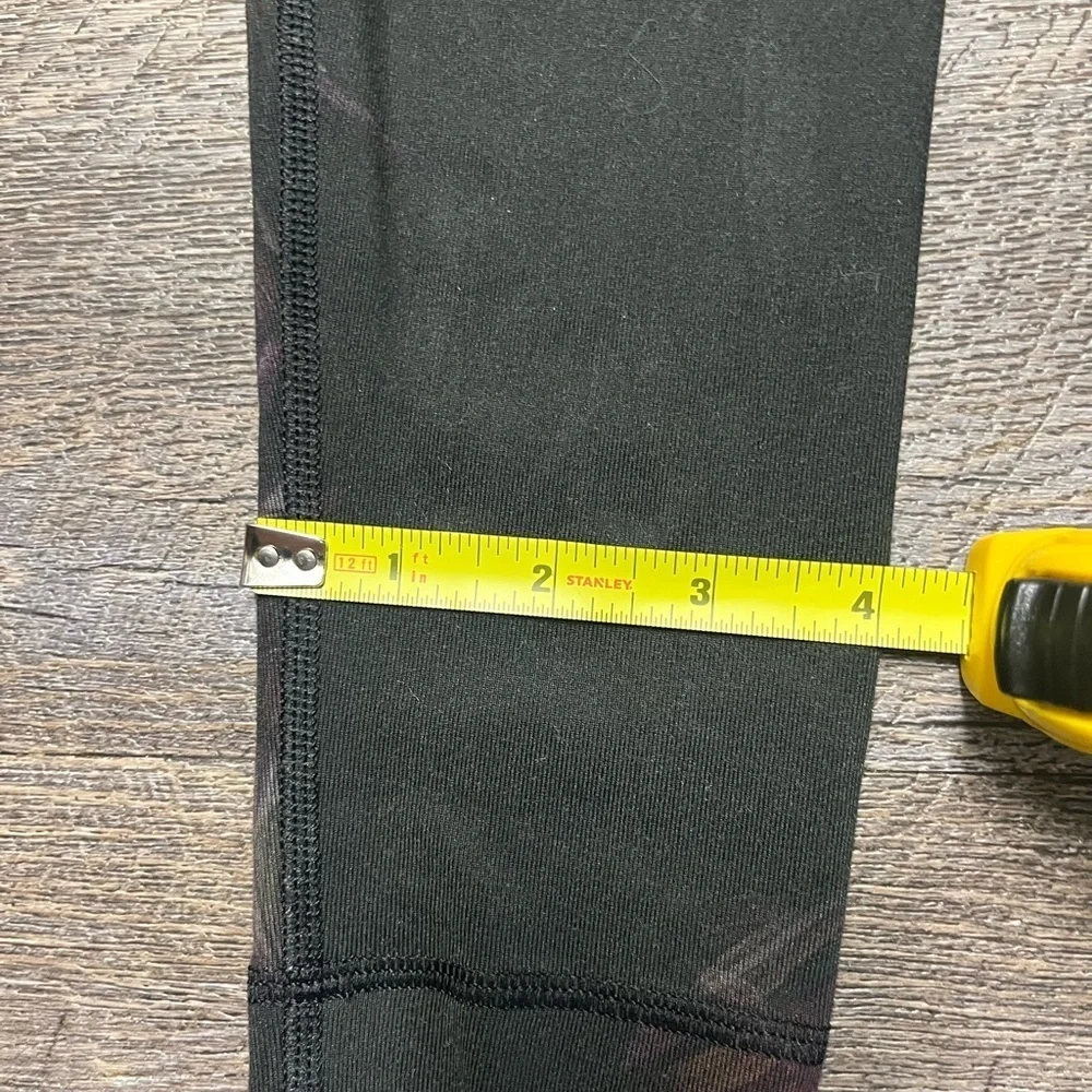 Lululemon Women's Black and Purple Leggings
